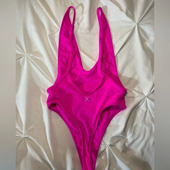 BoutineLA one piece - Picture 4 of 6